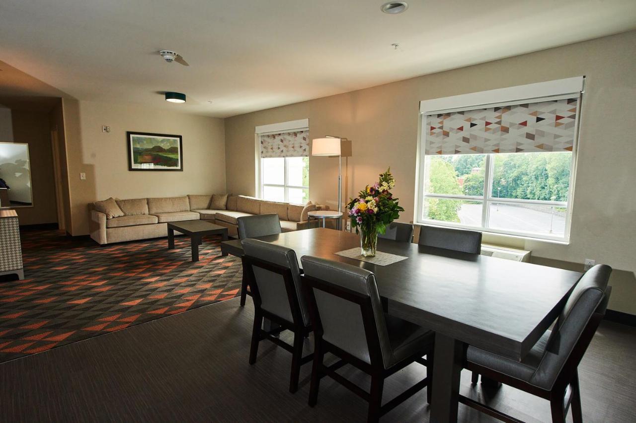 Holiday Inn & Suites Philadelphia W - Drexel Hill By Ihg Luaran gambar